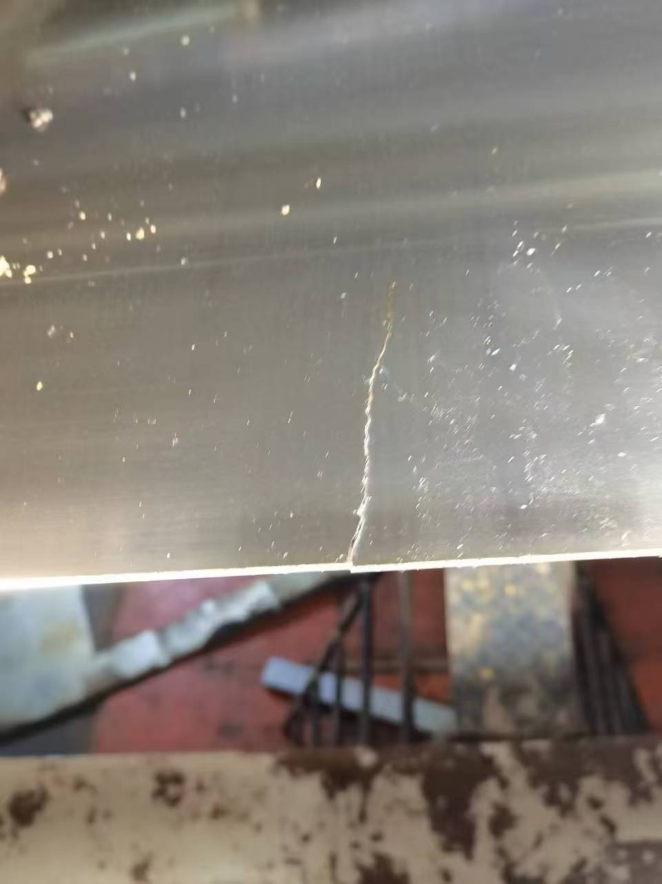 钢带边部裂纹
